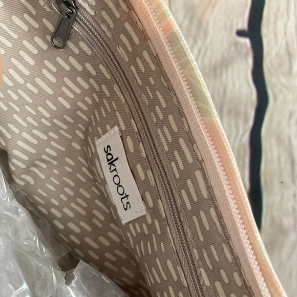 Sakroots Floral Shoulder Bag NWOT - Picture 7 of 9